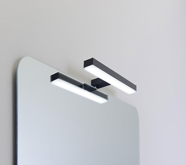 VERONICA 2 LED oświetlenie ścienne, 8 W, czarne (300x25x83 mm)