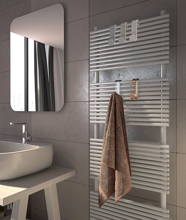 Haczyk na grzejnik, biały termoplast (32x120x67 mm)