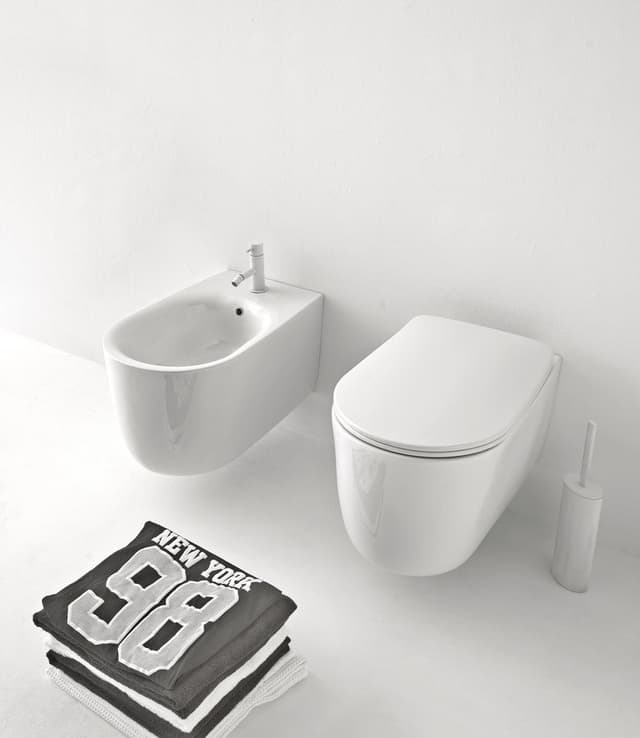 NOLITA deska WC SLIM z systemem Soft Close, biała