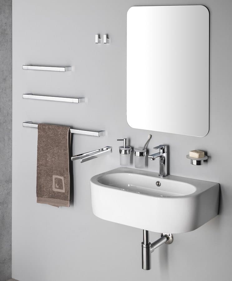 PIRENEI dozownik mydła wiszący 110 ml, szkło mleczne, chrom