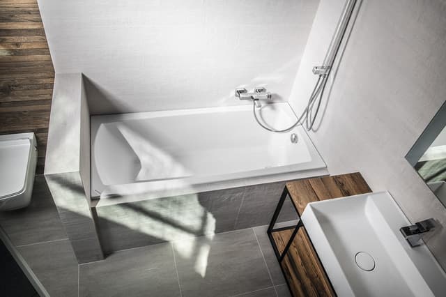 LILY SLIM prostokątna wanna 140x70x39cm, biała