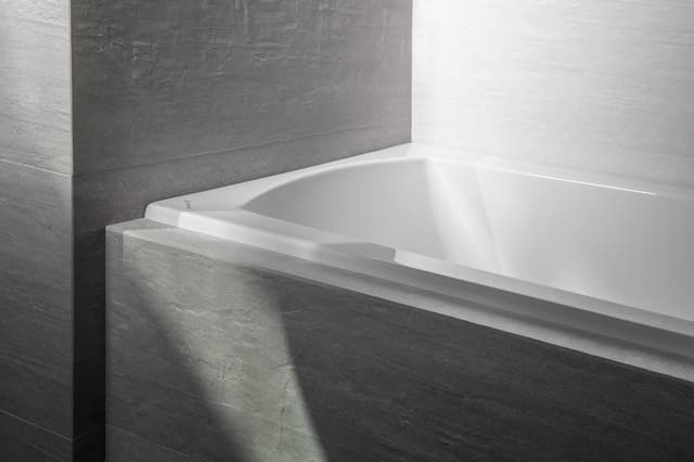 LILY SLIM prostokątna wanna 140x70x39cm, biała