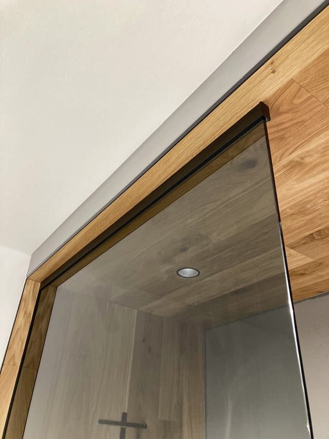 ARCHITEX hartowane szkło szare L 1000-1199mm, H 1800-2600mm z wykończeniem Antidrop