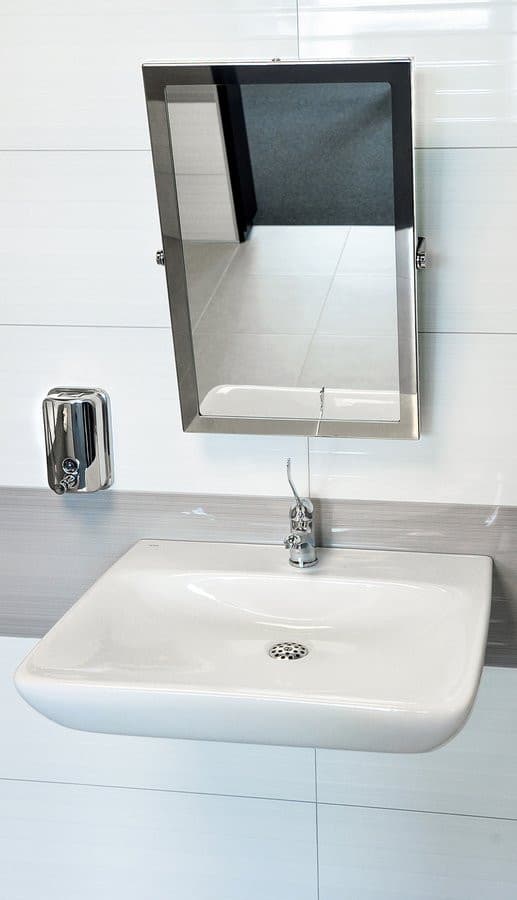 HANDICAP uchylne lustro 40x60 cm z polerowanej stali nierdzewnej