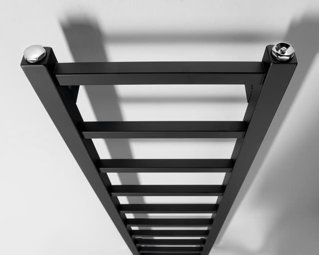 METRO LIGHT grzejnik łazienkowy 300x1140 mm, czarny matowy