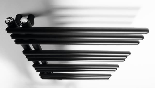 Grzejnik łazienkowy POSEIDON 450x740 mm czarny mat stalowy