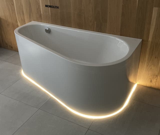 MONOLITH LED oświetlenie ambientowe do wanien z czujnikiem ruchu