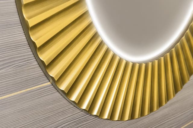 PRIDE okrągłe lustro LED z ramą złotą ø 75cm