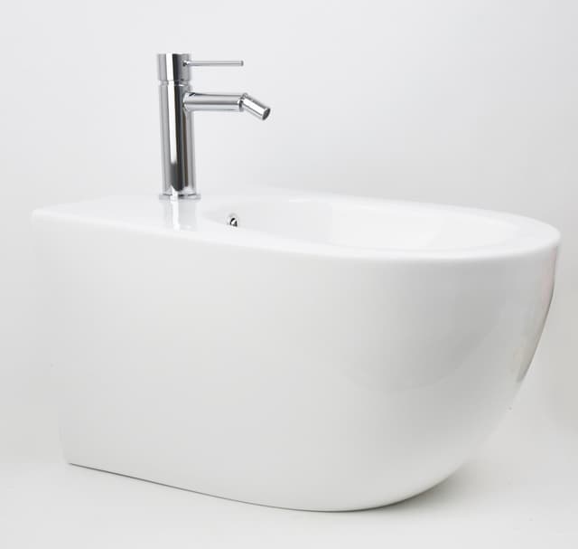 Bidet podwieszany INTERO BS01, ceramiczny