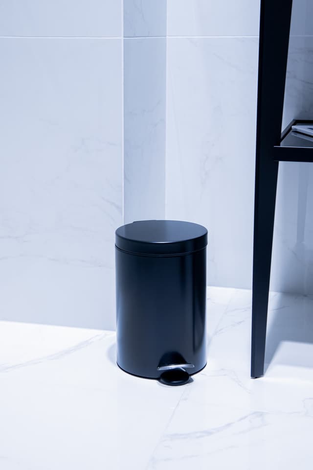 KOSZ NA ŚMIECI 5L - AWD Interior