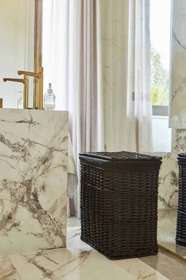 Kosz na pranie wiklinowy AWD Interior czarny 1878