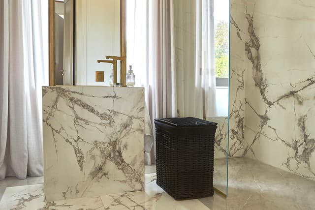 Kosz na pranie wiklinowy AWD Interior czarny 1878