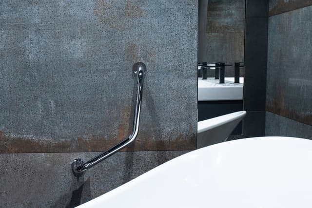 UCHWYT DO WANNY - AWD Interior