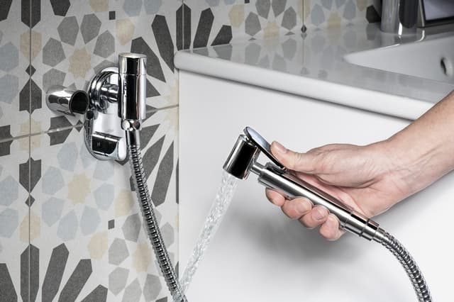 Podtynkowy zawór bidetowy z regulatorem temperatury i słuchawką chrom