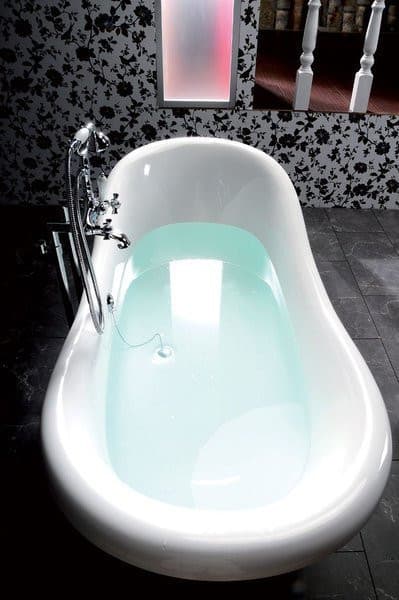 Wanna wolnostojąca CHARLESTON 188x83x69cm z białymi nogami, czarno-biała