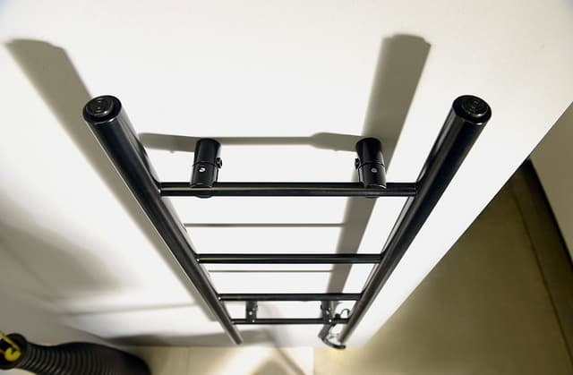 KARBO elektryczna suszarka na ręczniki, okrągła, 400x1120mm, moc 87 W, czarny mat