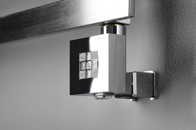 KTX grzałka elektryczna 600 W z termostatem chrom