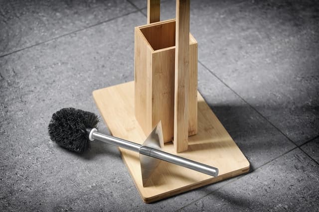 Bambusowy stojak z wieszakiem na papier i szczotką do WC