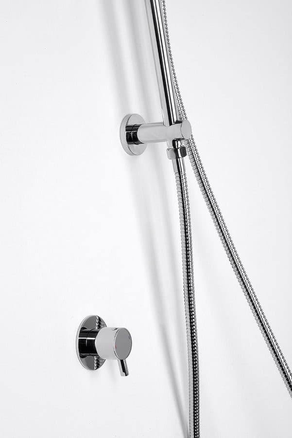 Uchwyt prysznicowy przesuwny chrom 720 mm z odpływem