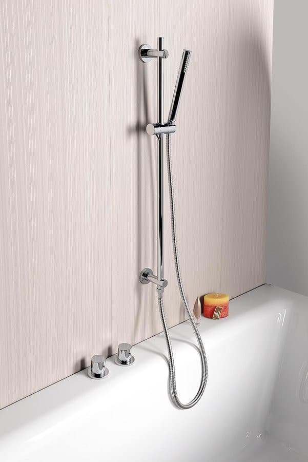 Uchwyt prysznicowy przesuwny chrom 720 mm z odpływem