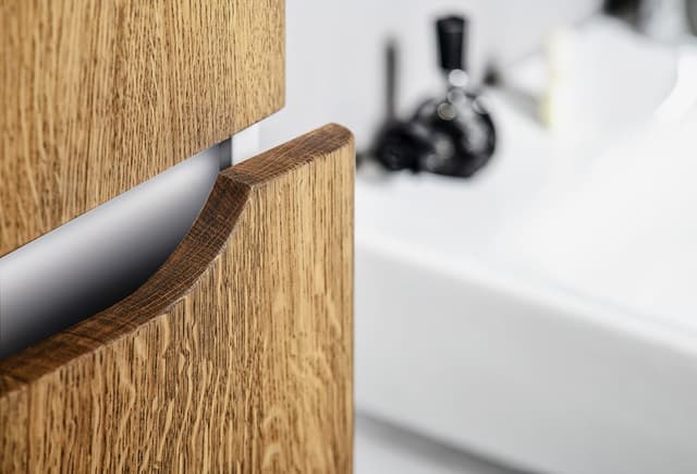 MEDIENA szafka wysoka z drzwiczkami 35x140x30cm biały mat/dąb natural