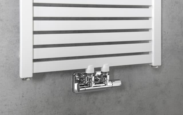 Grzejnik łazienkowy TONDI 450x1330 mm, centralne podłączenie, biały