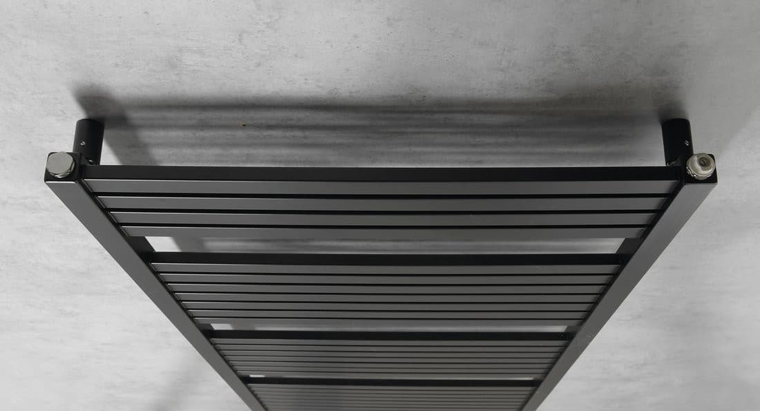 TONDI grzejnik łazienkowy 600x1690 mm czarny mat centralne podłączenie