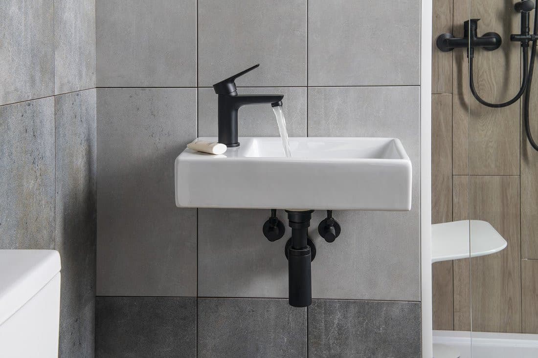 MINOS mała umywalka ceramiczna 45x26 cm z baterią lewostronną