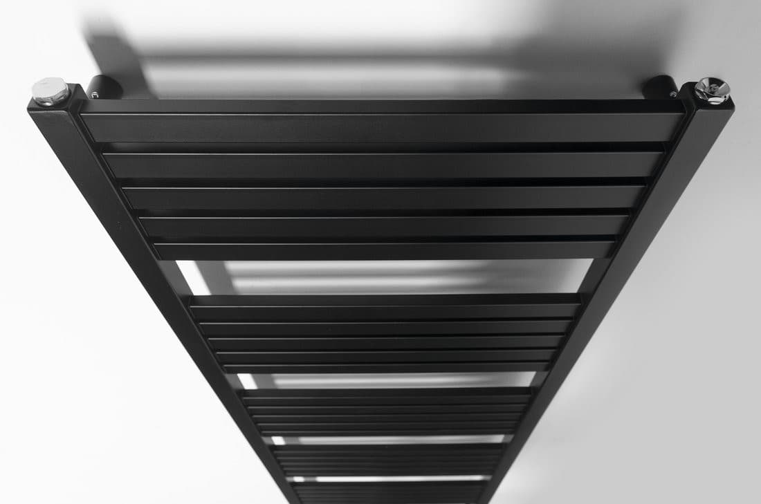 Grzejnik łazienkowy GRUNT 500x1610 mm czarny mat środkowe podłączenie