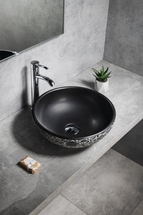 Umywalka nablatowa ceramiczna PRIORI Ø 41 cm czarna z niebieskim wzorem