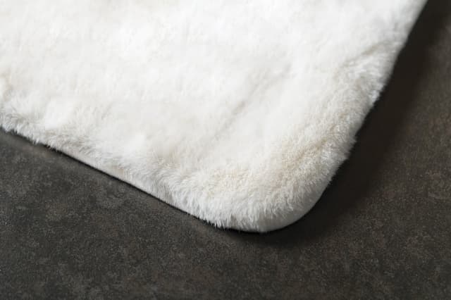 FUZZY dywanik łazienkowy antypoślizgowy, 50x80 cm, biały