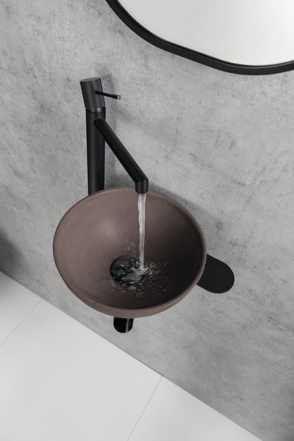 Umywalka TETRIS czarna mat z otworem na baterię i wspornikiem