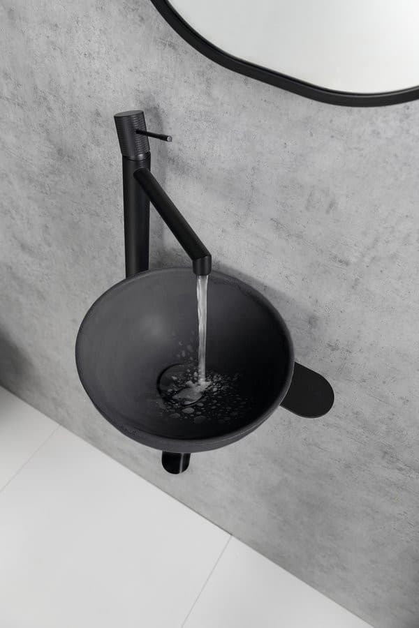 Umywalka TETRIS czarna mat z otworem na baterię i wspornikiem