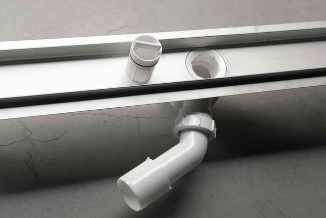 BUCANERA odpływ liniowy stal nierdzewna L-900 DN50 z rusztem