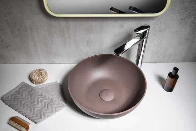 FORMIGO umywalka betonowa nablatowa z odpływem, Ø 39cm, ciemny brąz