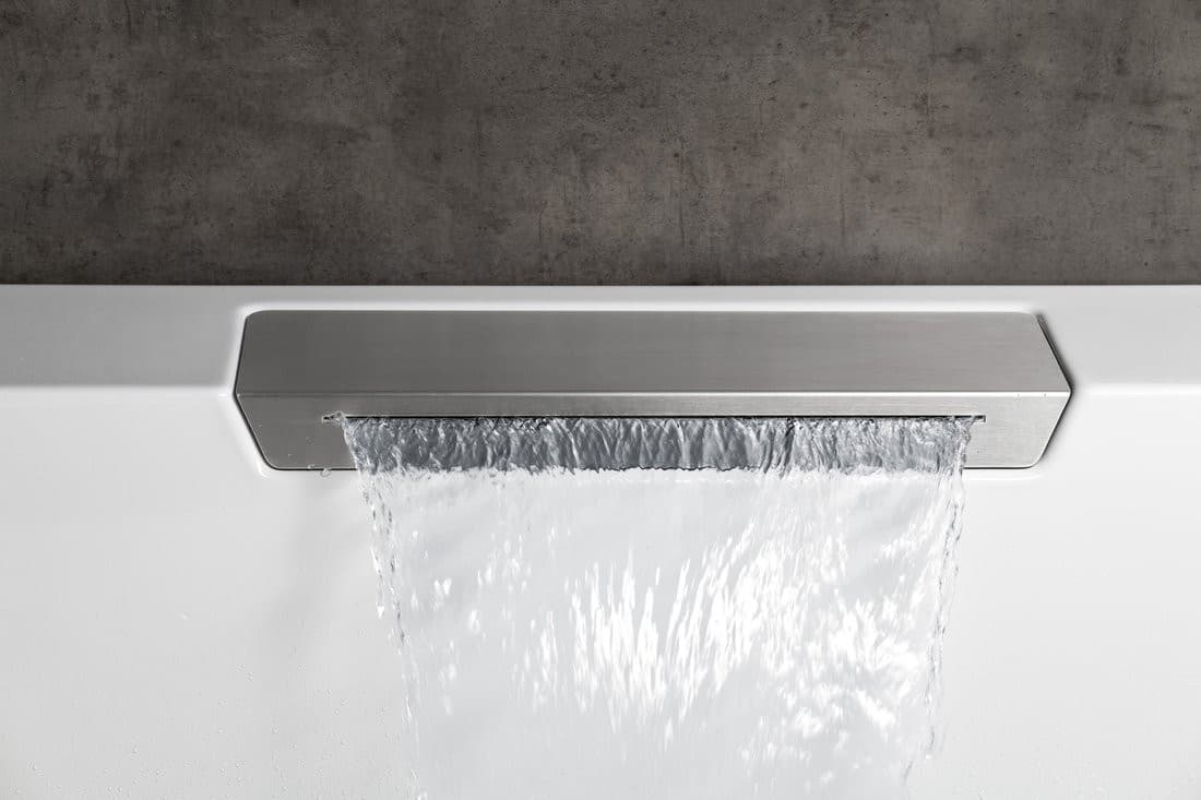 CASCATA wanna z hydromasażem, 185x85x45cm, kaskada biała, Highline Hydro, chrom