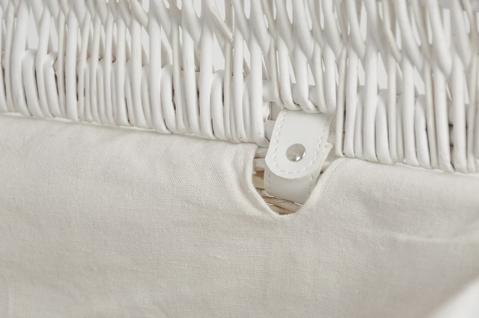 Skrzynia wiklinowa z wyściółką Koszoplotka biała 58x43x35h