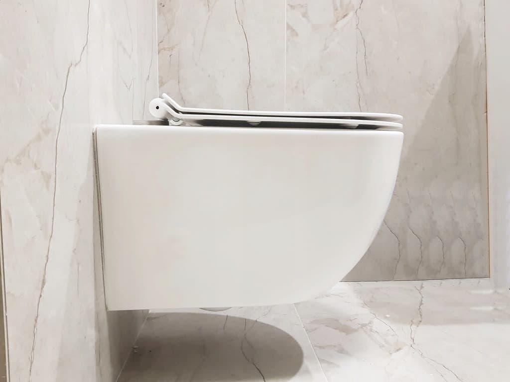 Misa sedesowa INTERO MS01 z wypinaną wolnoopadającą deską sedesową