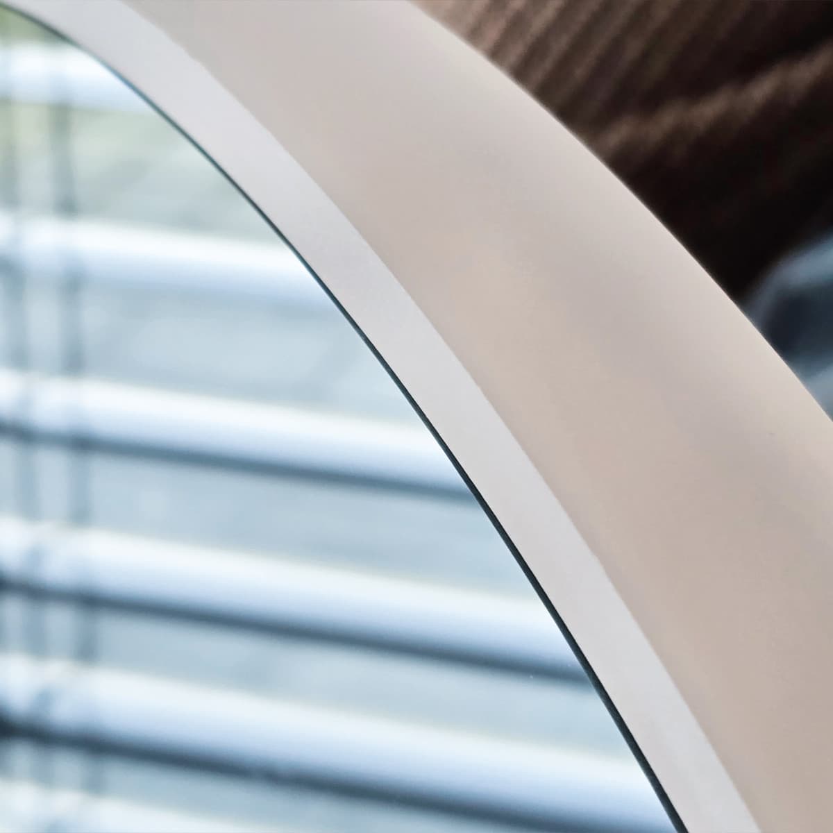 TONDO Lustro ze zmienną barwą LED okrągłe 600 mm, włącznik dotykowy i mata grzewcza, w ramie akrylowej