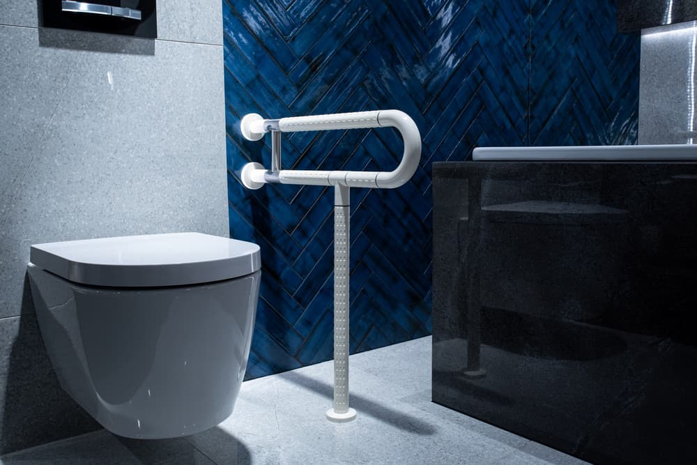 UCHWYT ŁAZIENKOWY Z PODPÓRKĄ - AWD Interior