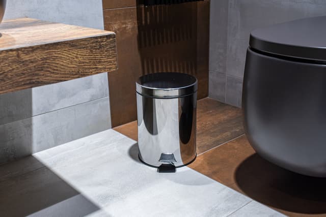 KOSZ NA ŚMIECI 5L - AWD Interior