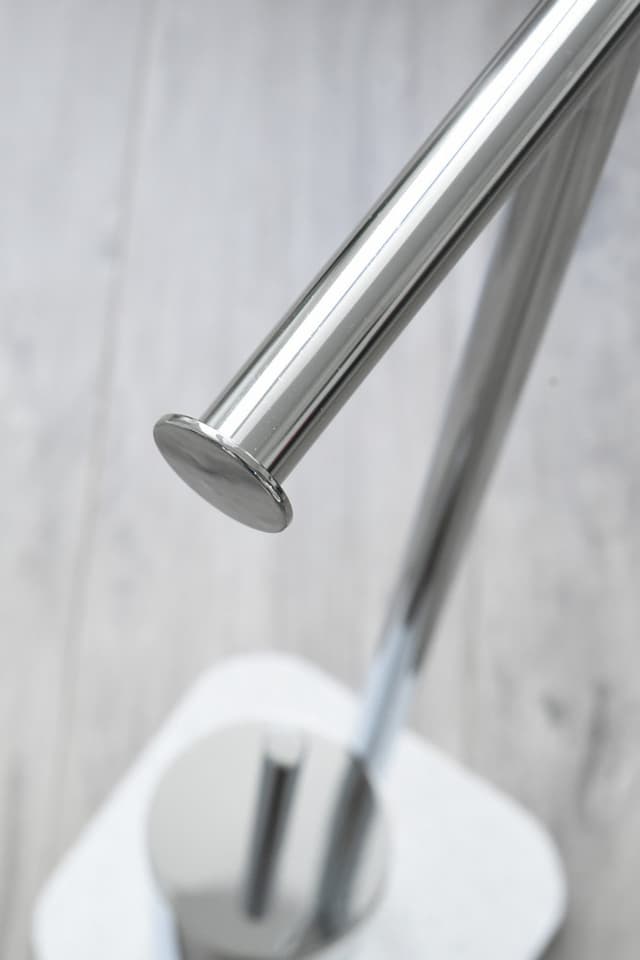 STOJAK ŁAZIENKOWY - AWD Interior