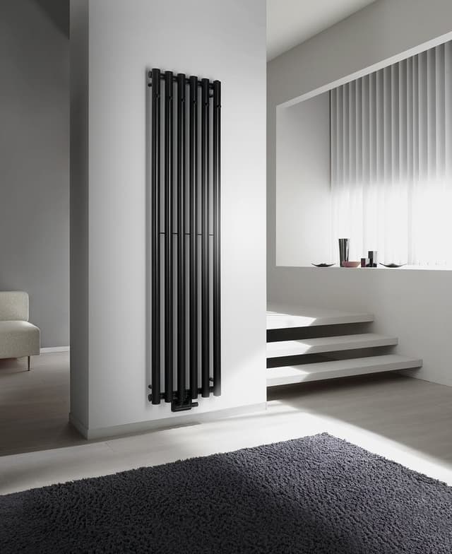 PILON grzejnik łazienkowy 418x1800mm, 6 wieszaki, czarny mat