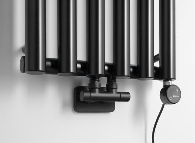 PILON grzejnik łazienkowy 418x1800mm, 6 wieszaki, czarny mat