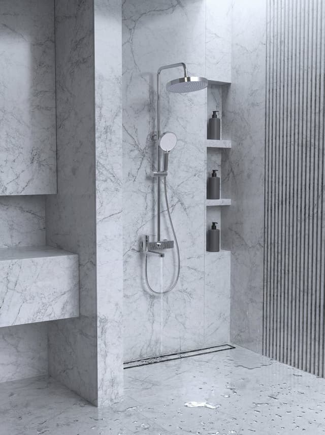 Kolumna prysznicowa z baterią dźwigniową, obrotowym wylewka, chrom