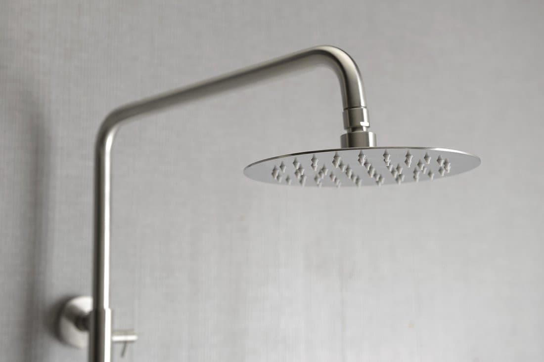 MINIMAL kolumna wannowa z baterią dźwigniową i wylewką, stal nierdzewna