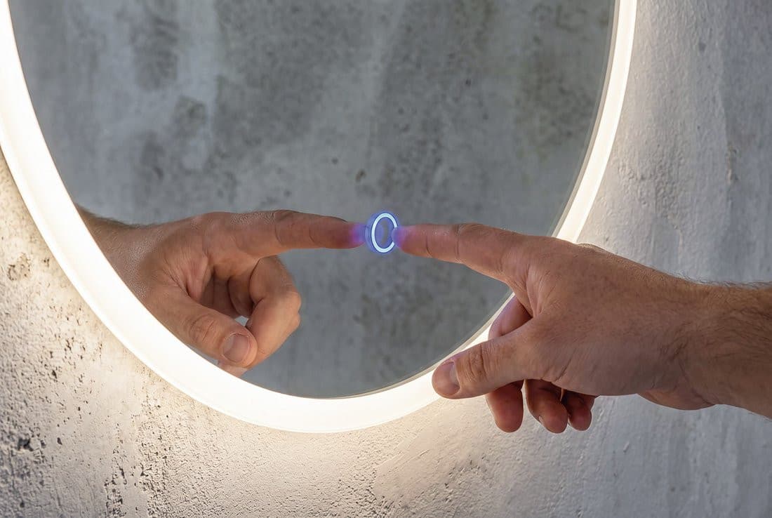 URSA lustro z oświetleniem LED średnica 70cm, czujnik dotykowy, ściemnialne