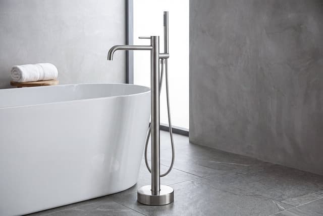 MINIMAL bateria wannowa z przyłączem do podłogi, stal nierdzewna mat