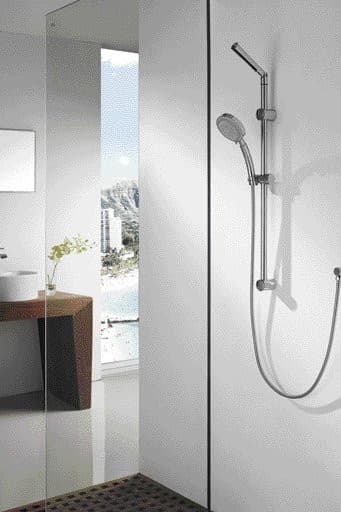 TILA zestaw prysznicowy chrom z uchwytem przesuwnym i mydelniczką