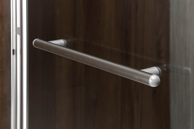 RIONI parawan wannowy podnoszony pneumatycznie, szer. 710 mm, szkło czyste, chromowany